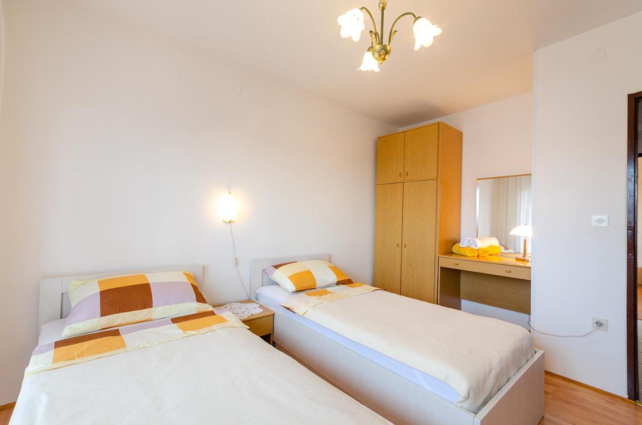 Apartmani Suncica Selce Exterior photo